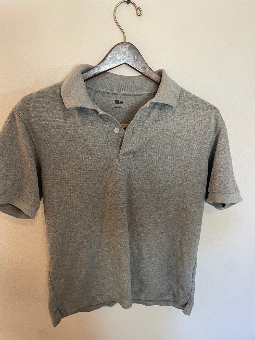 UNIQLO Men’s Gray Short-Sleeve Polo